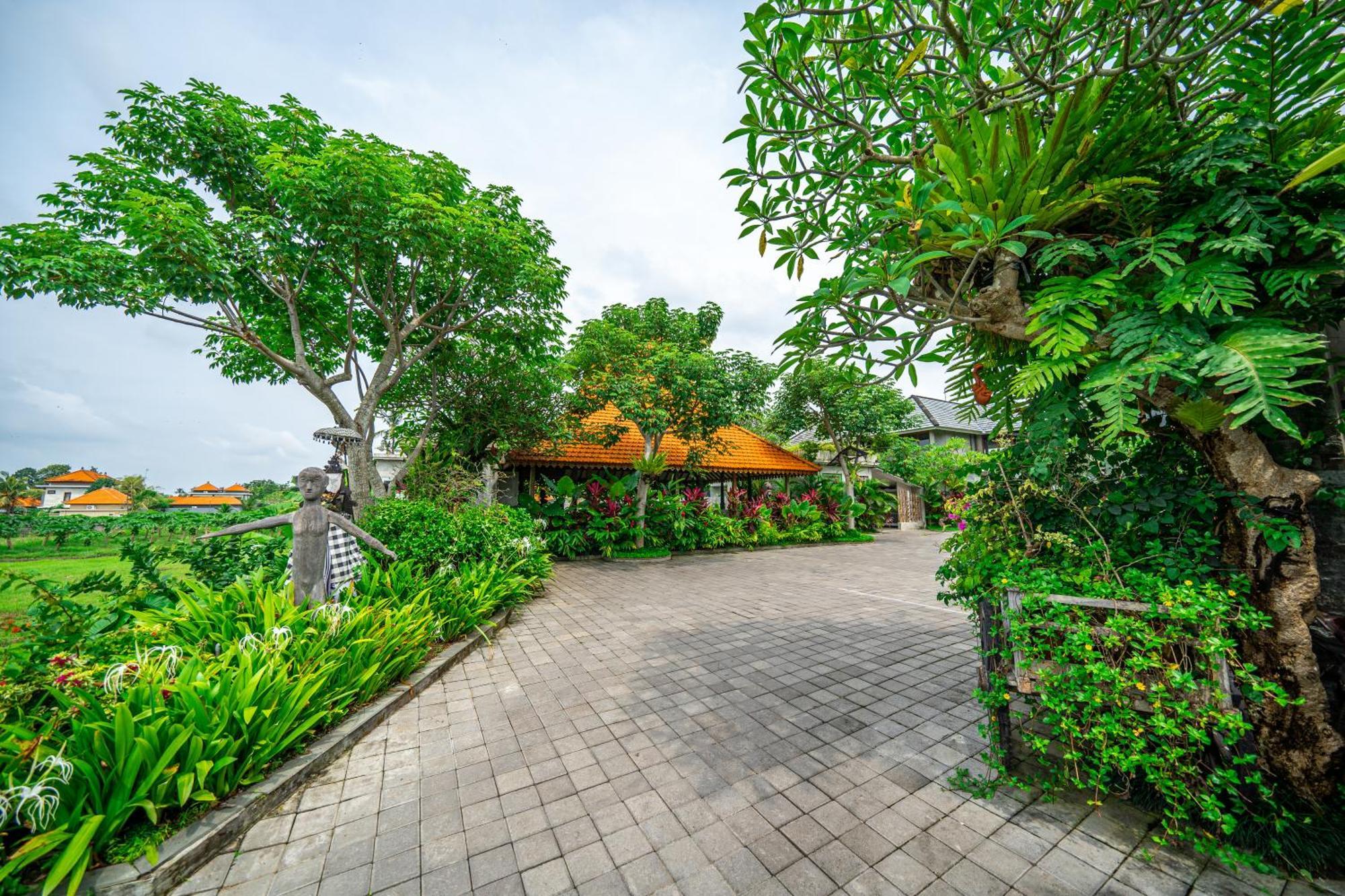 Ubud Diary Villa Exterior photo